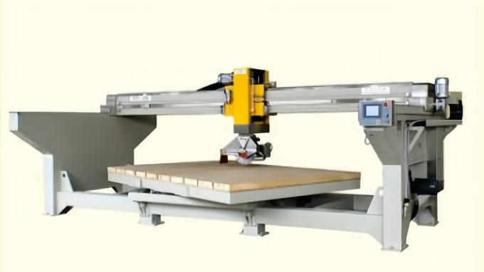 bridge saw table can be rotated 1